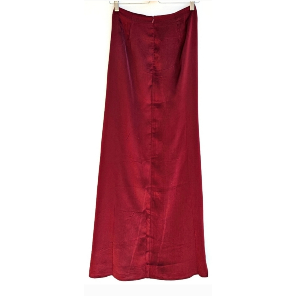 Showpo Kelcie Thigh Split Maxi Skirt in Wine Red NWT Size US 4 - Picture 8 of 9